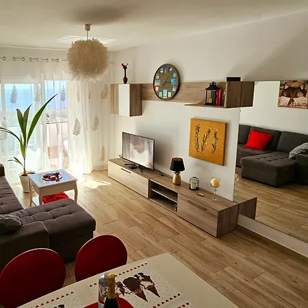 Apartman Cozy Sea Views In *